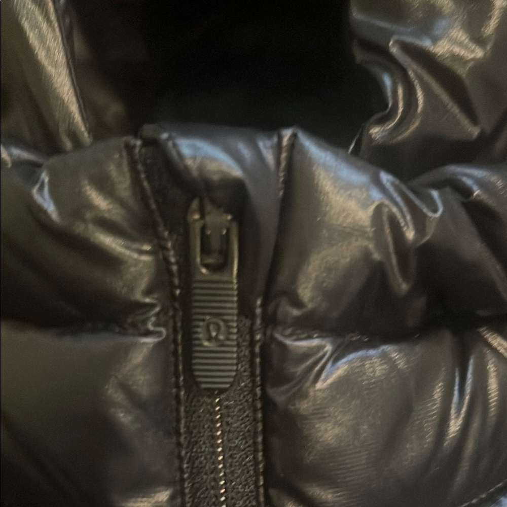 Lululemon jacket - Picture 4 of 8